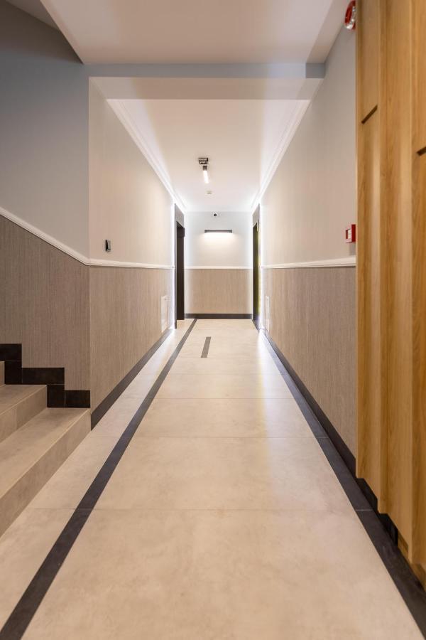 Leeloo Aparthotel Człuchów Buitenkant foto