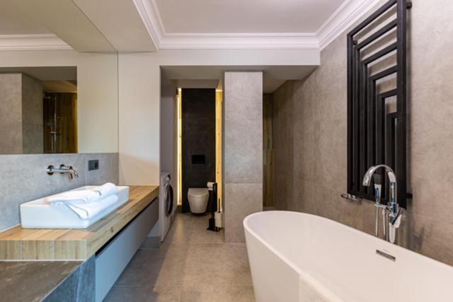Leeloo Aparthotel Człuchów Buitenkant foto