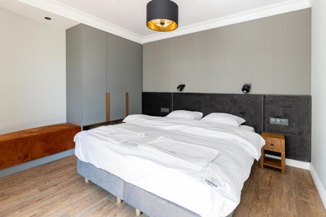 Leeloo Aparthotel Człuchów Buitenkant foto