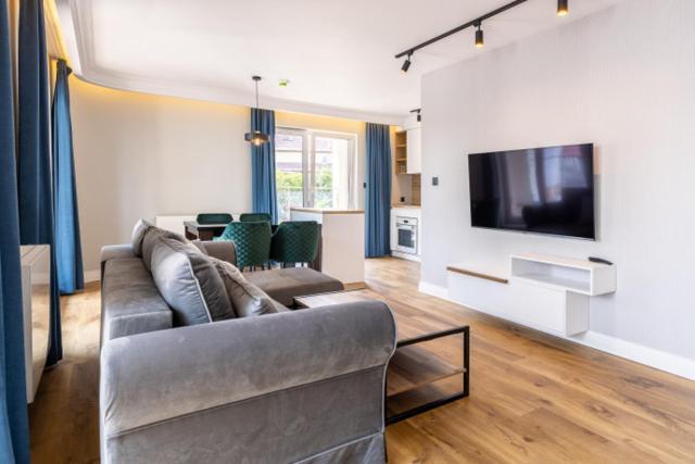 Leeloo Aparthotel Człuchów Buitenkant foto